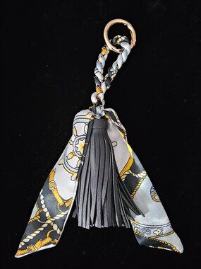 MacRae & Co Scarf Vegan Tassel Fringe Braided Keychain Bag Charm New Black Gray